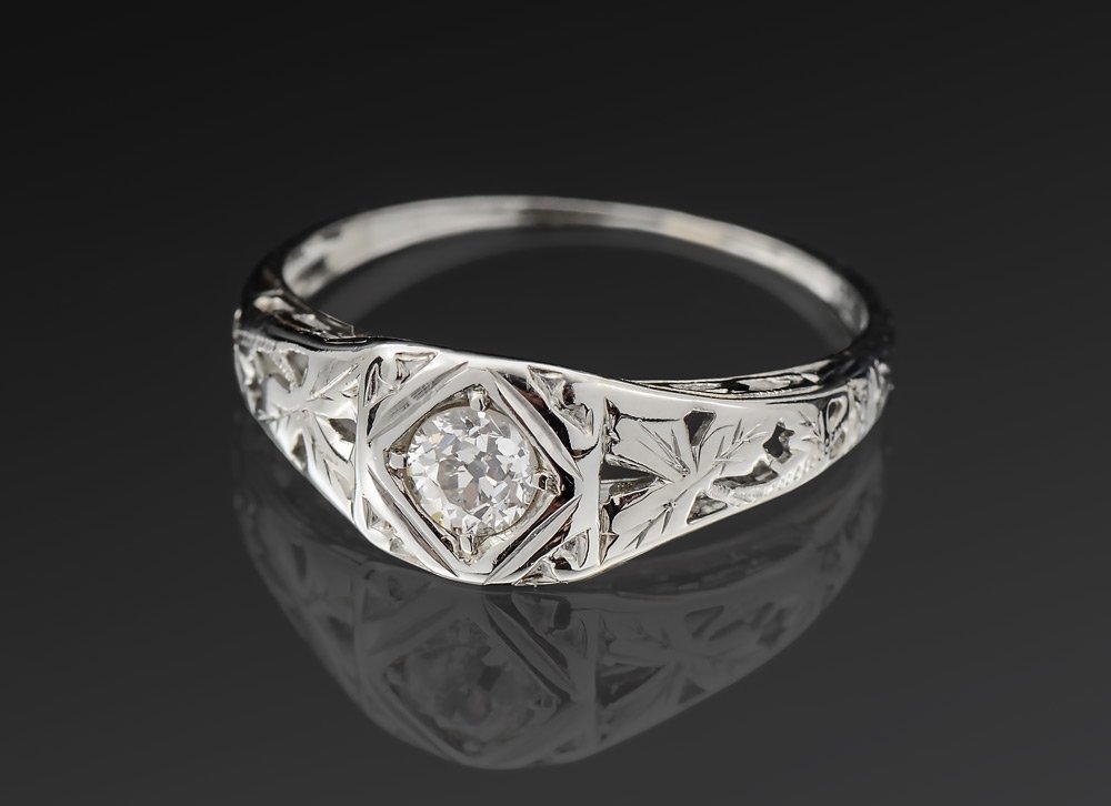 ART DECO 18K .28CT DIAMOND SOLITAIRE RING SZ 6 (1 of 1)