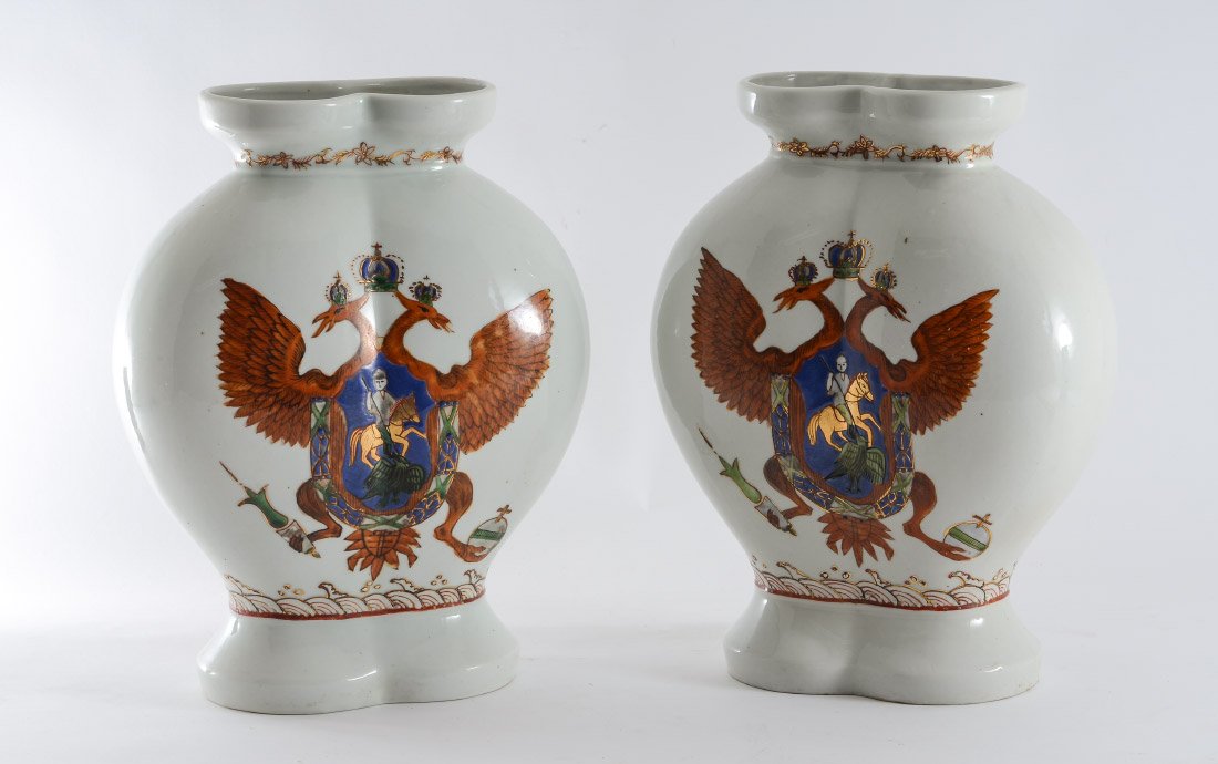 PAIR CHINESE EXPORT RUSSIAN VASES (1 of 4)