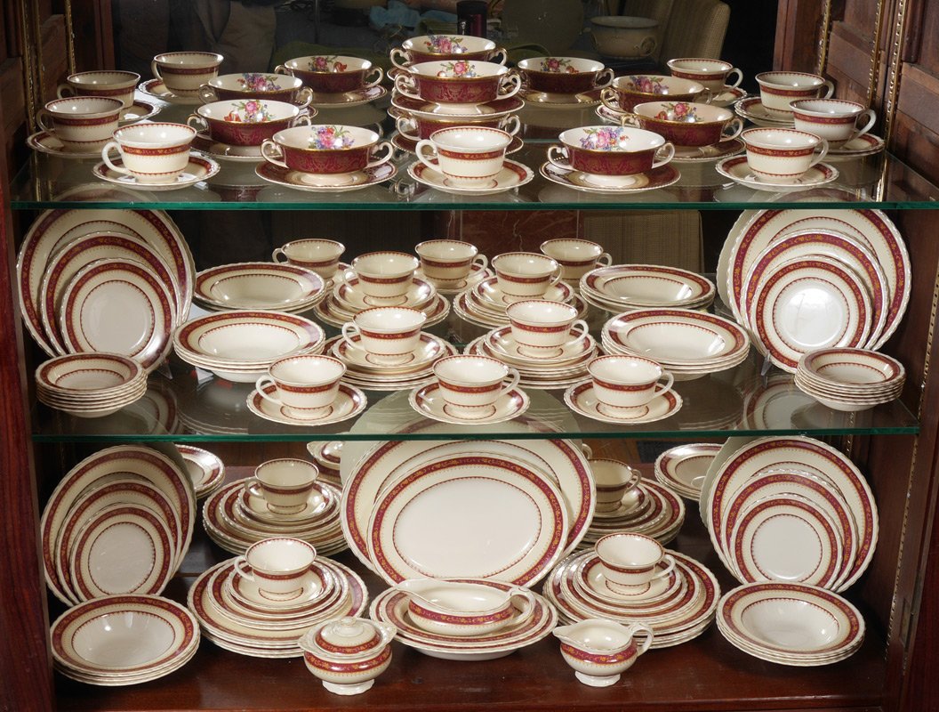 MYOTT STAFFORDSHIRE POWDER MARON CHINA 89 PC: MYOTT STAFFORDSHIRE "POWDER MARONE" DINNERWARE: Approx. 89 pieces to include 12 dinner plates (9.75"), 12 salad, 11 bread, 12 dessert bowls, 12 cups, 13 saucers, 2 open vegetable bowls, creamer, sugar
