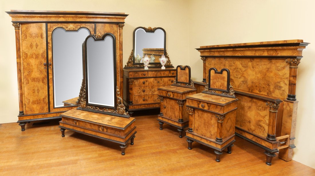 ITALIAN BURL OLIVE WOOD BEDROOM SUITE: ITALIAN BURL OLIVE WOOD BEDROOM SUITE: 6 matching pieces, all with burl olive veneer, to include 1) Bed; headboard measures 5' 1" h. x 6' 6.5" x 7.5"; foot board 22 1/4" h. x 6' 1/4" x 4 3/4". 2) 3 do