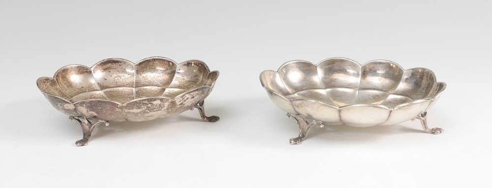 PAIR WATSON EXEMPLAR STERLING FOOTED TRAYS: PAIR WATSON EXEMPLAR STERLING FOOTED TRAYS: 2 small footed trays with fluted sides, marked on base with Watson hallmarks, Sterling, A7 and Exemplar. Measures 1 1/2'' h. x 6'' x 4 3/4'', approx. 8.9 tr