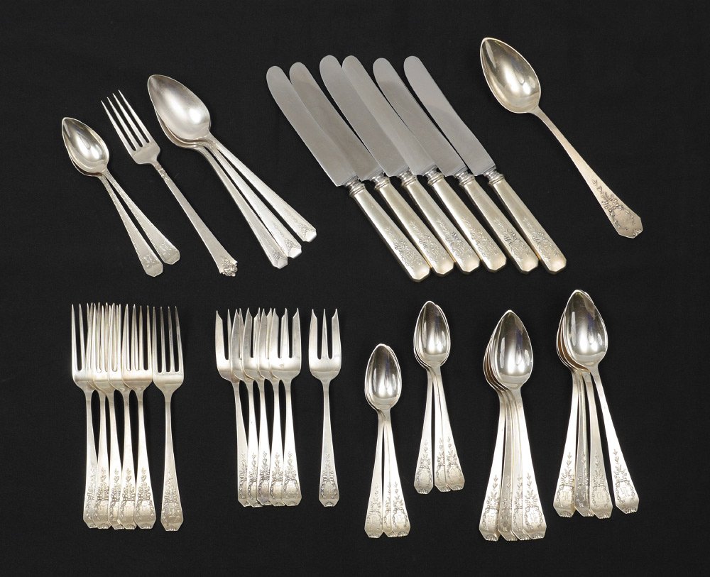 WHITING MADAM JUMEL STERLING FLATWARE: WHITING MADAM JUMEL STERLING FLATWARE: Approx. pieces in the Madam Jumel pattern by Whiting to include 6 forks (6 7/8''), 6 salad forks (6 1/8''), 6 teaspoons (5 3/4''), 8 dessert spoons (7''), tables