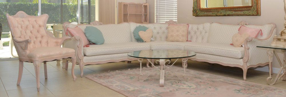 HOLLYWOOD REGENCY FRENCH PROVINCIAL STYLE SECTIONA: PRISTINE HOLLYWOOD REGENCY FRENCH PROVINCIAL SECTIONAL SOFA w/ ADDITIONAL ARM CHAIR: Absolutely pristine three piece Hollywood Regency French Provencial style sectional sofa with an additional arm cha