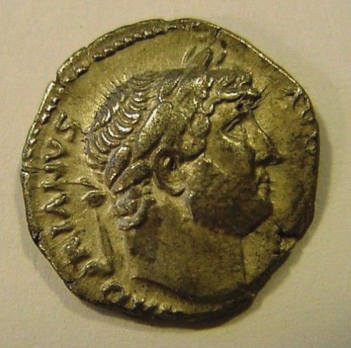 125-128 A.D. HADRIAN Silver Denarius AR of Rome Victory (1 of 2)