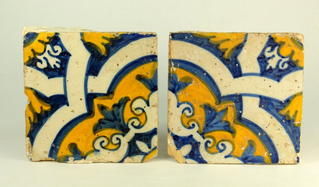 c.1610-1640 Dutch DELFT Pair Polychrome Pompadour Tiles (1 of 7)