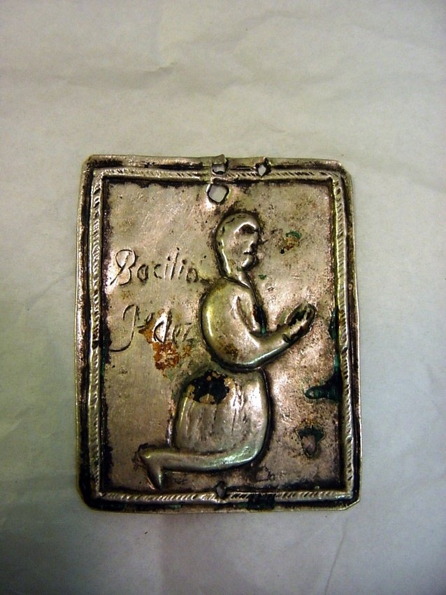 COLONIAL Silver Peruvian Milagro Prayer Plaque: Milagro plaque - a votive in Catholic tradition, given as an offering for good health or healing a disease. Hand hammered and tooled thick high-proof silver. A primitive praying figure up front, the n