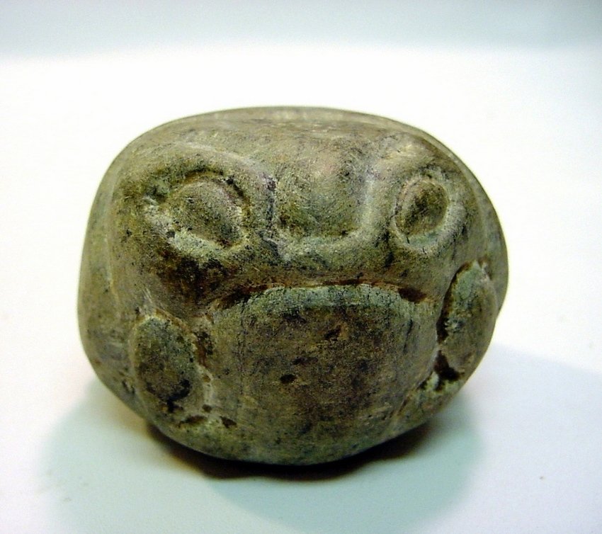 1300-300 BC Pre-Colombian CHORRERA Stone Frog: Carved green hardstone. Chorrera Culture of today's Ecuador and Southern Columbia. Frog deity. Traditional portrayal. Very Early Pre-Columbian South America. Chorrera culture is a Late Formative Indig