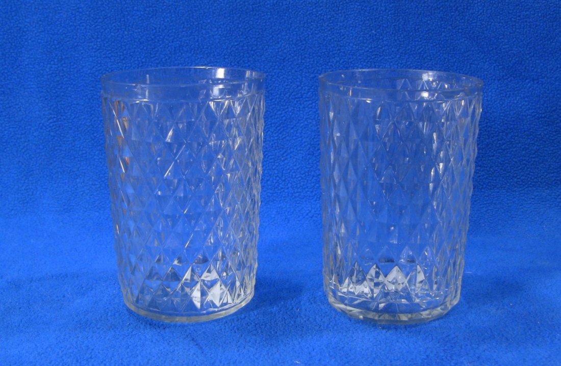 1700's Pair Cut Glass Irish/British Tumblers: Pair of early tumbler cups. Hand blown and masterfully cut clear Crystal glass. Diamond-shape designs and pattern. English or Irish in origin, circa mid/second half of the 1700's. Measurements: Approx