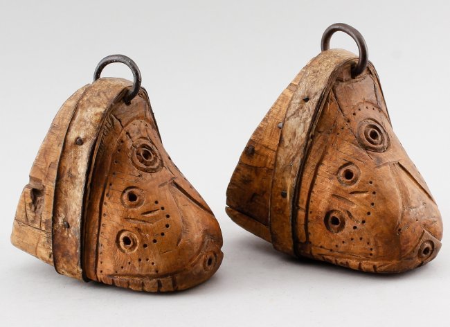 18th Cent. Colonial Spanish Wooden Horse Stirrups (1 of 3)