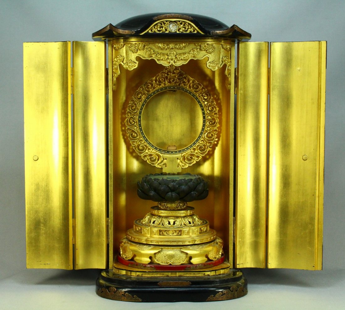 Antique Japanese Black & Gold Lacquered Shinto Shrine (1 of 10)