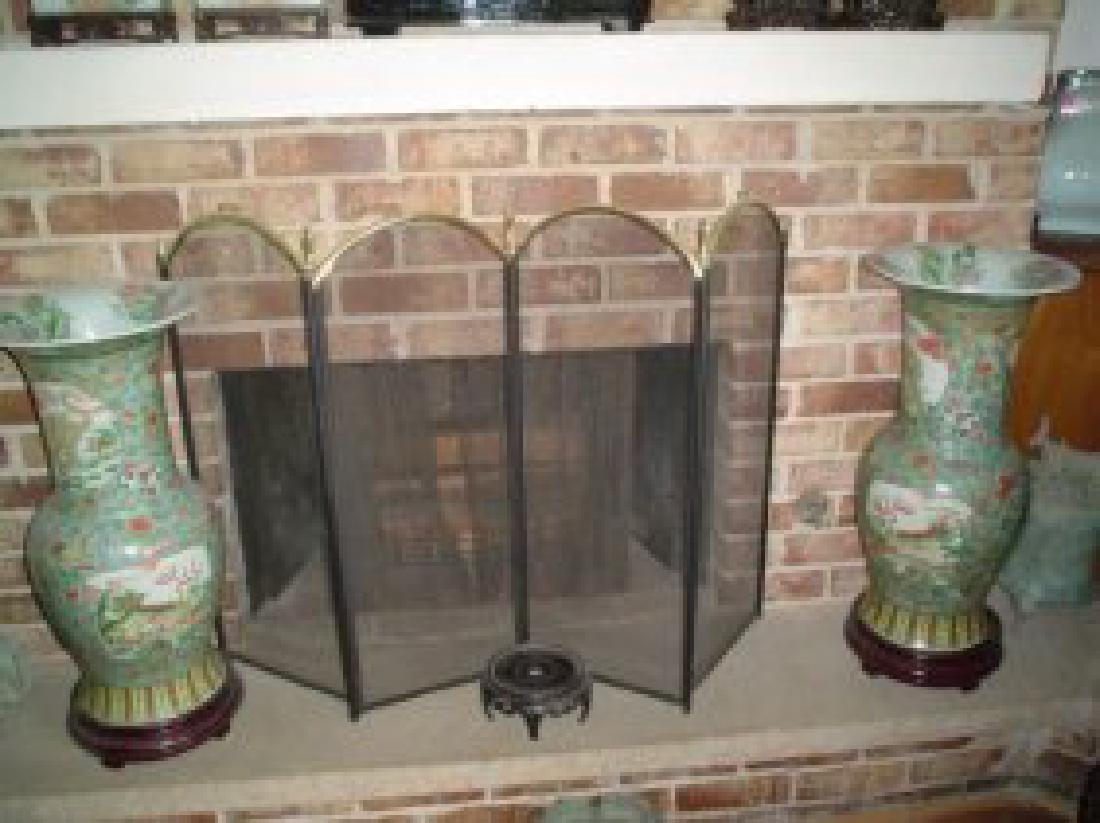 Chinese qing vase (1 of 3)