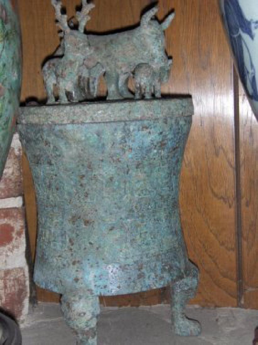 Chinese warrior state bronze.(south china) money vessel (1 of 1)