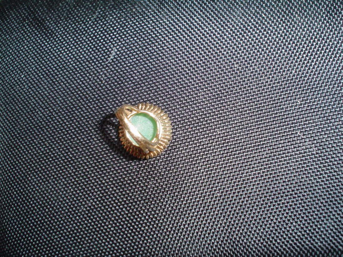 chinese 14K jadeite ring. - 3