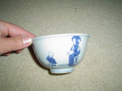 Chinese ming bowl: a blue and white bowl, possible late ming dynasty.