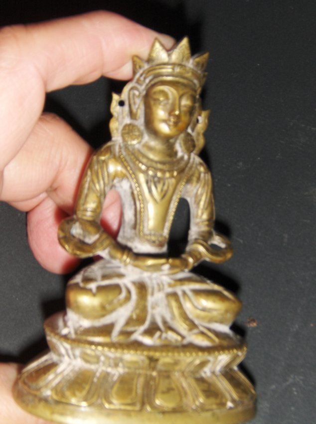 small ming or qing buddha. (1 of 4)