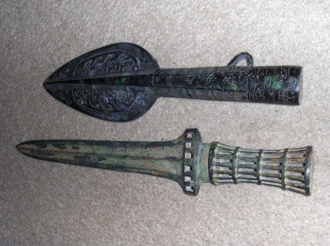 Chinese two spears. possilble antique. (1 of 2)