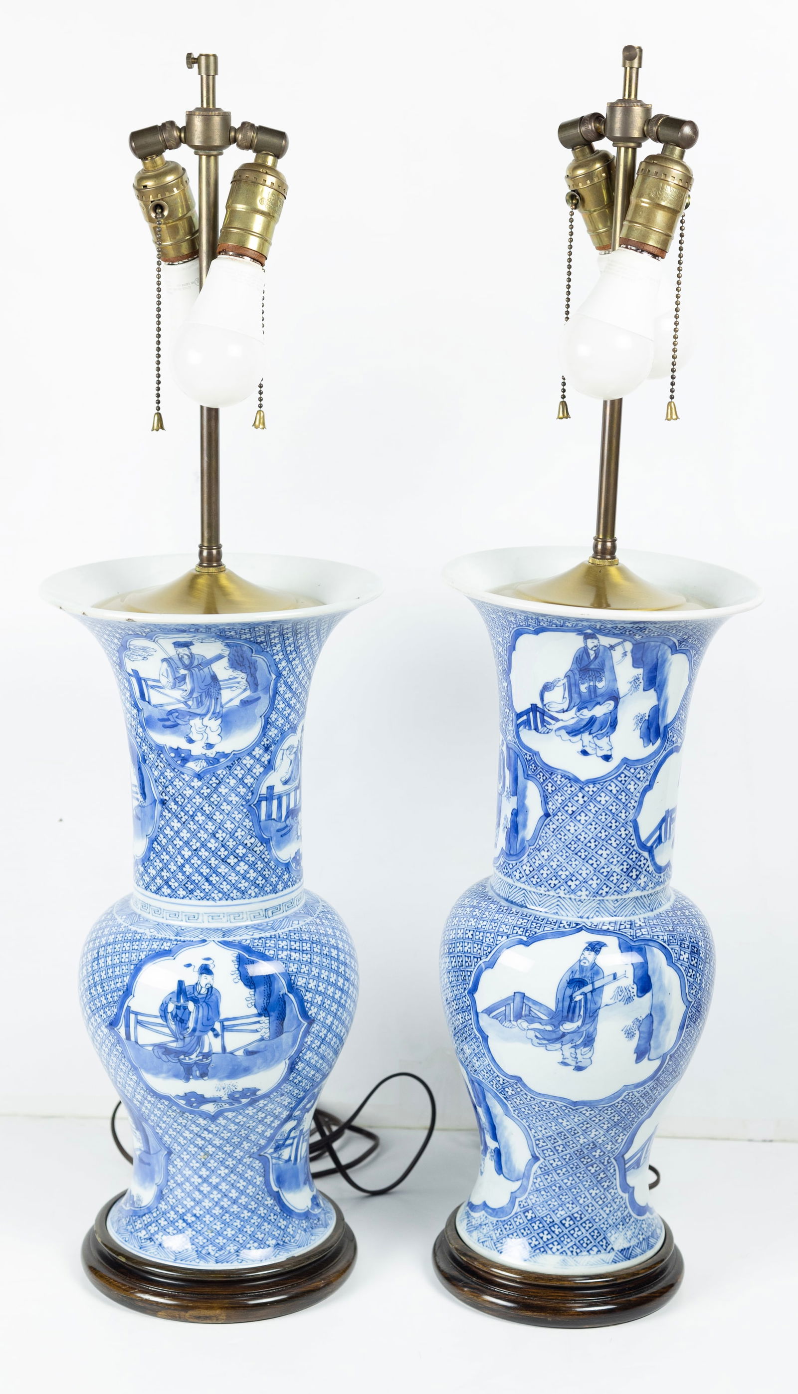 Pair of Blue & White Porcelain Chinoiserie Table Lamps (1 of 3)