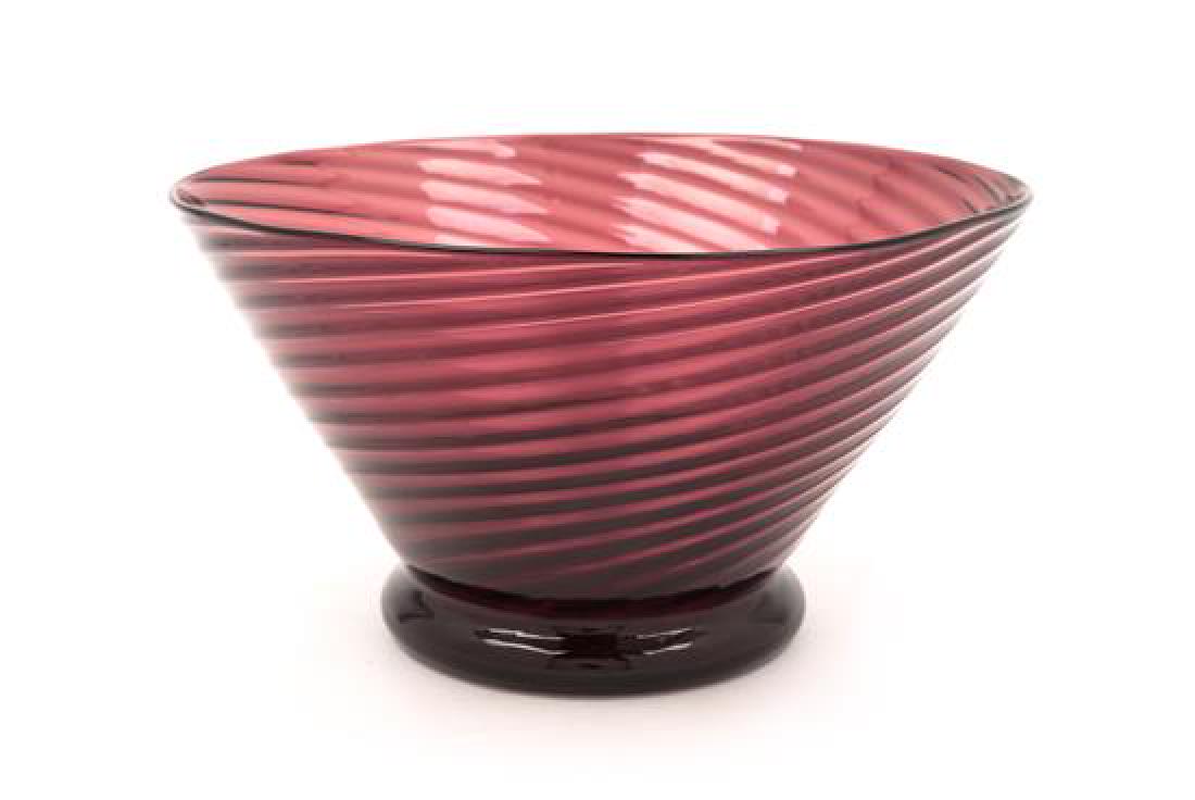 Steuben, 20TH CENTURY, an amethyst glass bowl (1 of 1)
