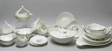 EVA ZEISEL, (HUNGARIAN B. 1906), Set of Porcelain: EVA ZEISEL (HUNGARIAN B. 1906) Set of Porcelain tablewares For Hallcraft, comprising 4 bread and butter plates, 4 fruit dishes, salad plate, 3 dinner plates, 2 cereal bowls, 3 soup bowls, a side plate