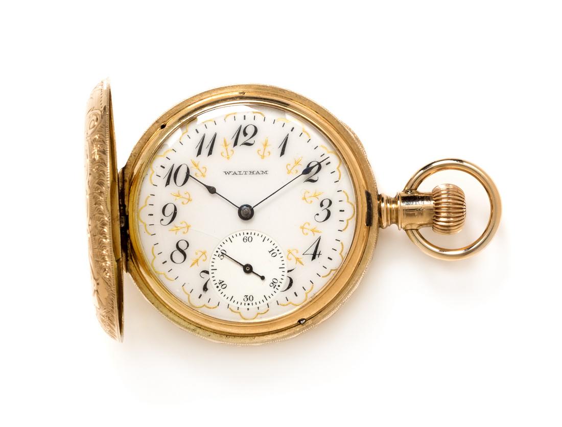 A 14 Karat Gold Hunter Case Pocket Watch, Waltham (1 of 3)