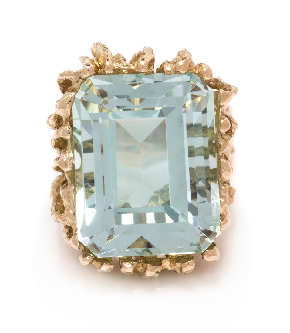 A 14 Karat Yellow Gold and Aquamarine Ring, 14.30 dwts. (1 of 2)