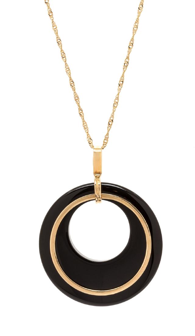 *A 14 Karat Yellow Gold and Onyx Pendant Necklace, 3.70 (1 of 1)