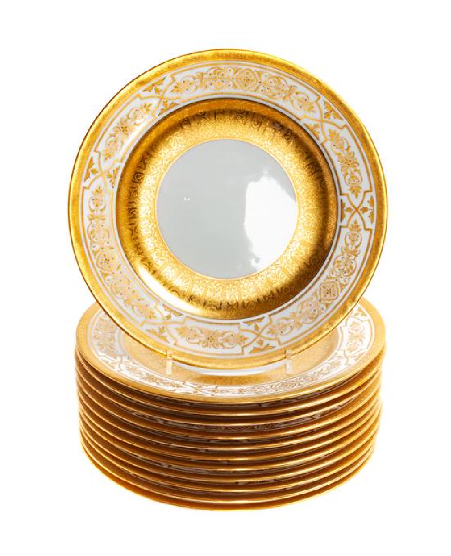 * A Set of Twelve English Dinner Plates Diameter 10 1/2 (1 of 1)