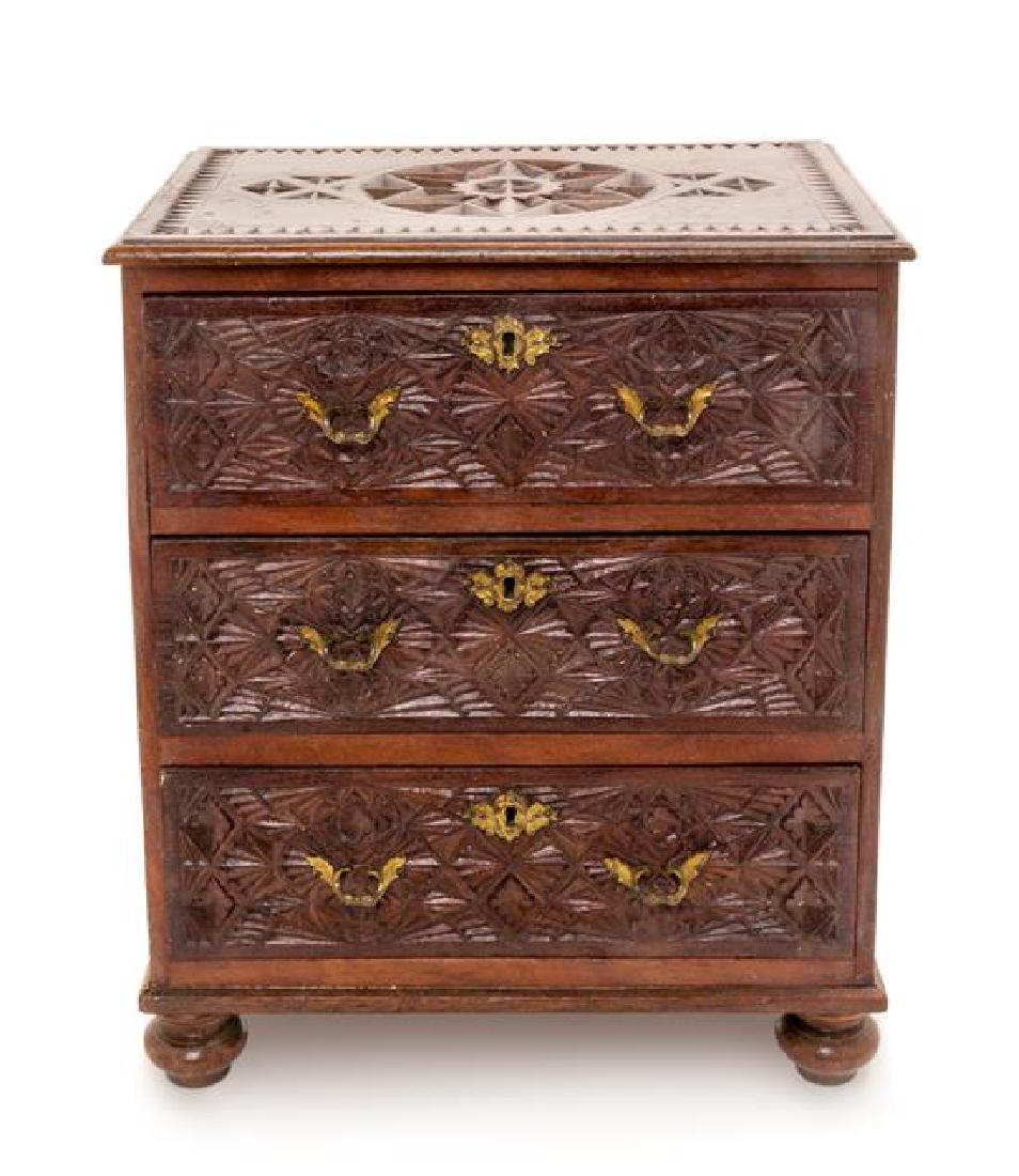 An American Folk Art Table Top Chest Height 14 1/4 (1 of 2)