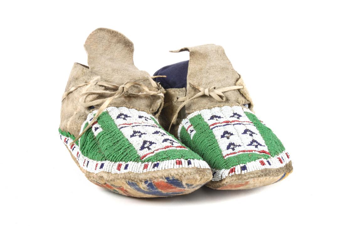 Plains Beaded Moccasins and Leggings Length of moccasin (1 of 2)