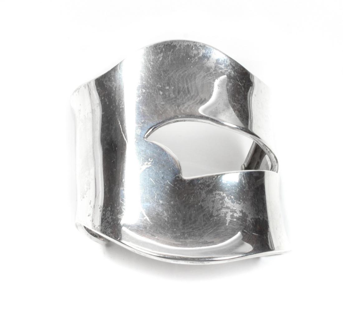 Mary-Rita Padilla Large Silver Cuff Bracelet Length 5 (1 of 1)