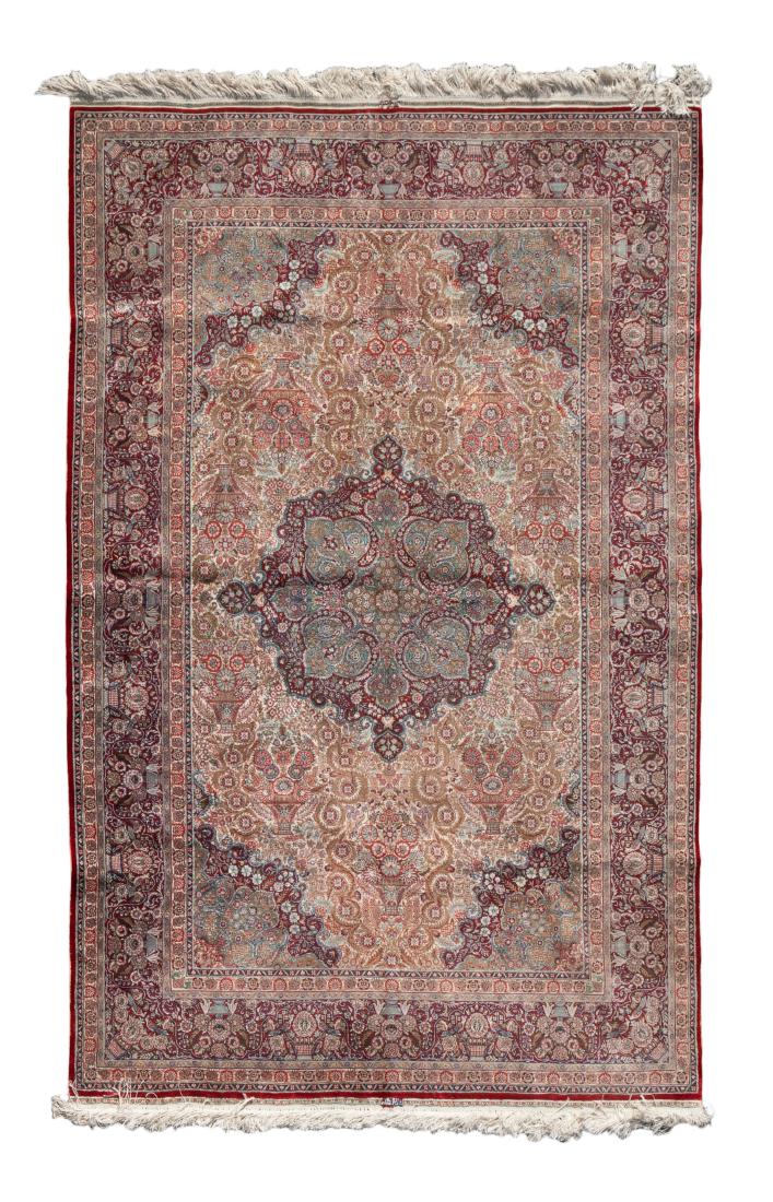 A Kashan Silk Rug 5 feet 1 inch x 8 feet. (1 of 1)