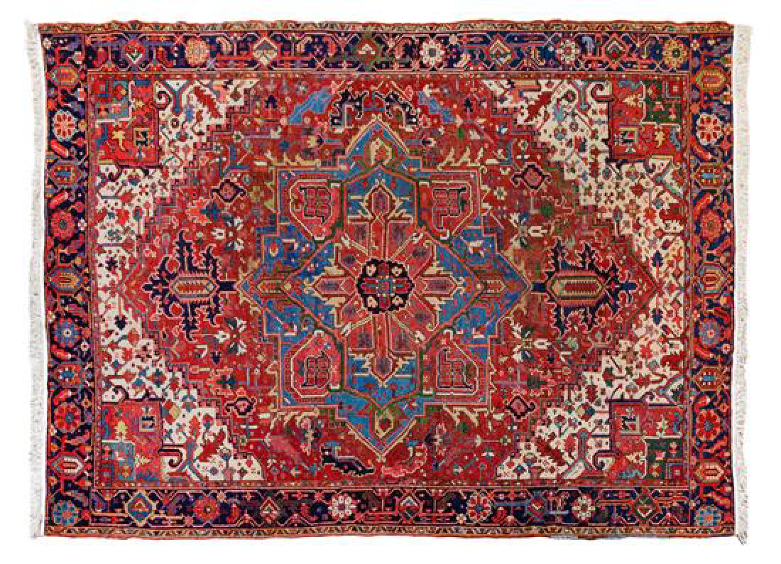 A Heriz Wool Rug 10 feet 6 inches x 8 feet 2 inches. (1 of 1)