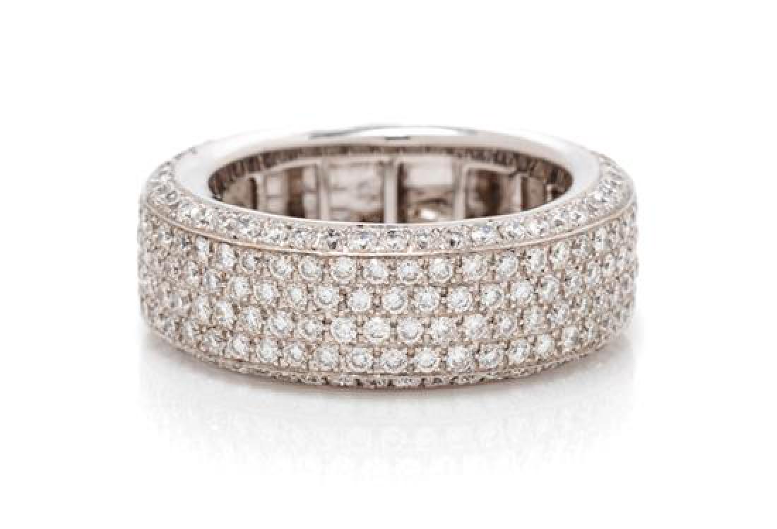 An 18 Karat White Gold and Diamond Ring, 7.00 dwts. (1 of 2)