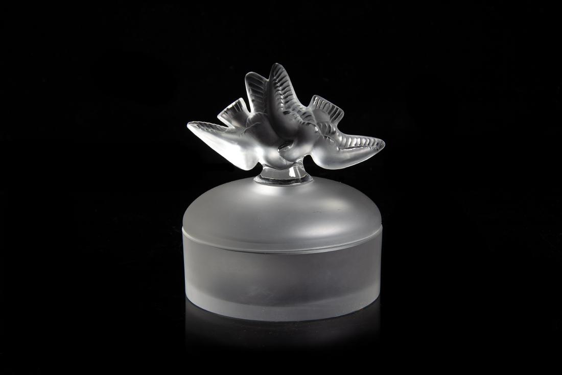 * Lalique, , L'Air Du Temps powder box (1 of 1)
