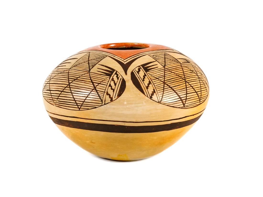 Elva Nampeyo Height 4 x Width 6 1/4 inches: Elva Nampeyo Height 4 x Width 6 1/4 inches (Hopi, 1926-1985) migration seed jar, signed Elva Nampeyo with corn symbol