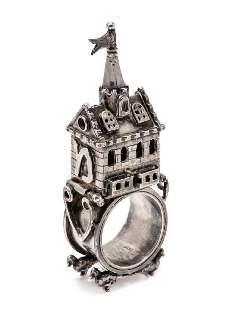 A Silver Jewish Wedding Ring, Michael Ende,: consisting of a hinged house with Hebrew characters. Stamp: HANDMADE BY M. ENDE ISRAEL SILVER (hallmarks). 33.00 dwts.
