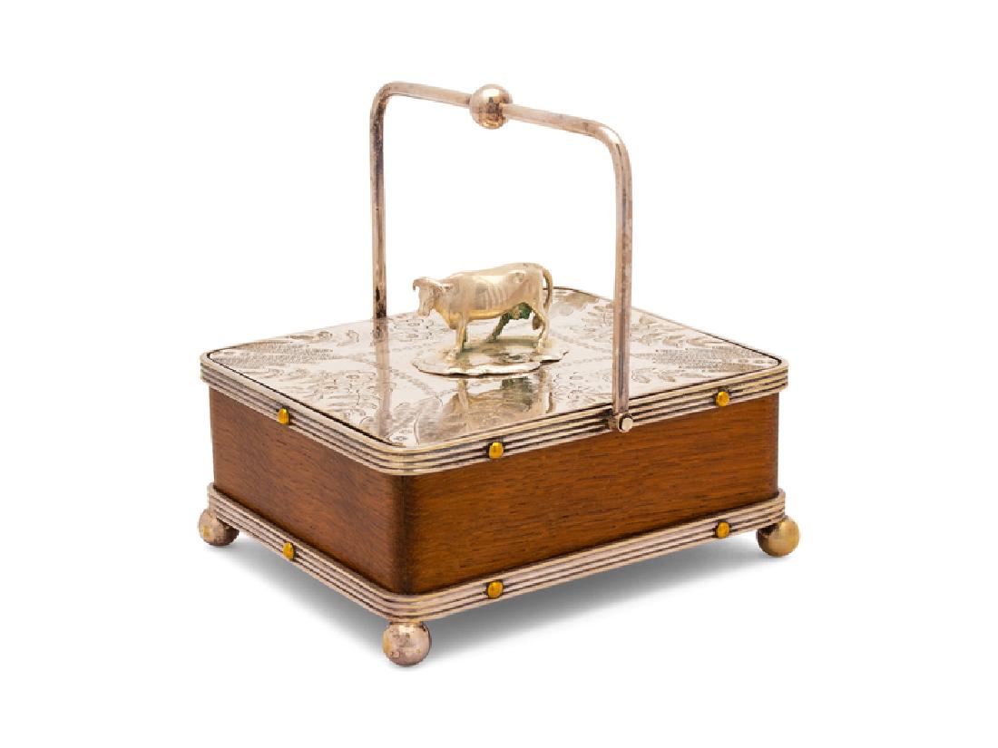 An English Silver Plate Mounted Oak Butter Server (1 of 2)