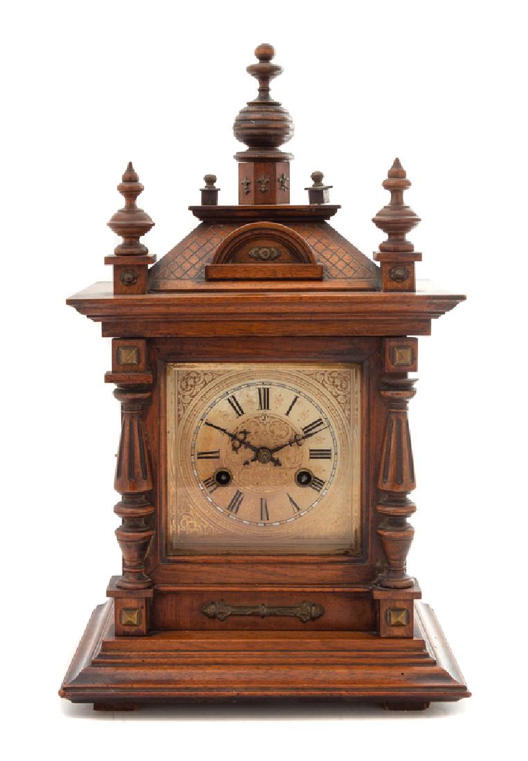 A German Walnut Bracket Clock JUNGHANS, 20TH (1 of 1)