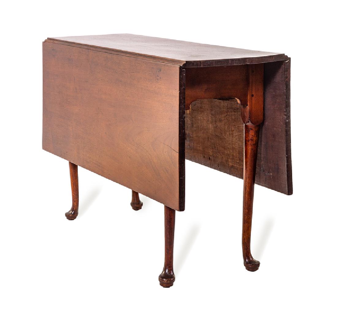 An American Maple Pembroke Table 19TH (1 of 2)