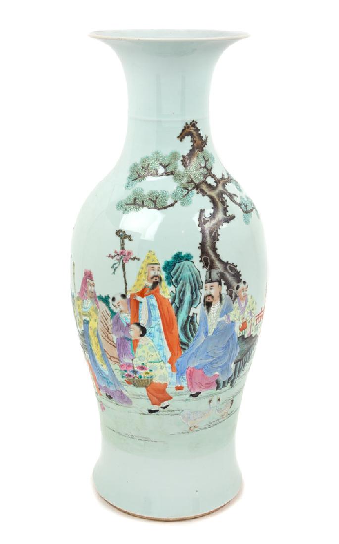 A Large Chinese Famille Rose Porcelain Vase 20TH (1 of 2)