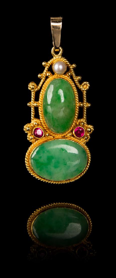 A Chinese Jadeite and 22K Gold Pendant 20TH CENTURY (1 of 1)
