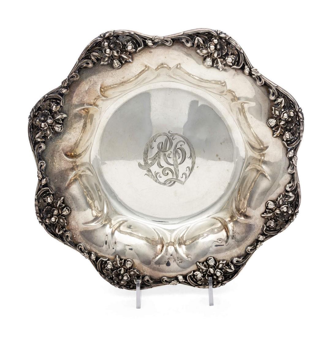 An American Silver Serving Dish Meriden Britta (1 of 2)