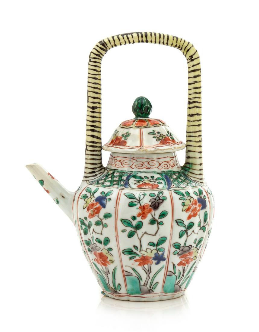 A Chinese Famille Verte Mallow-Shaped Porcelain Teapot (1 of 1)