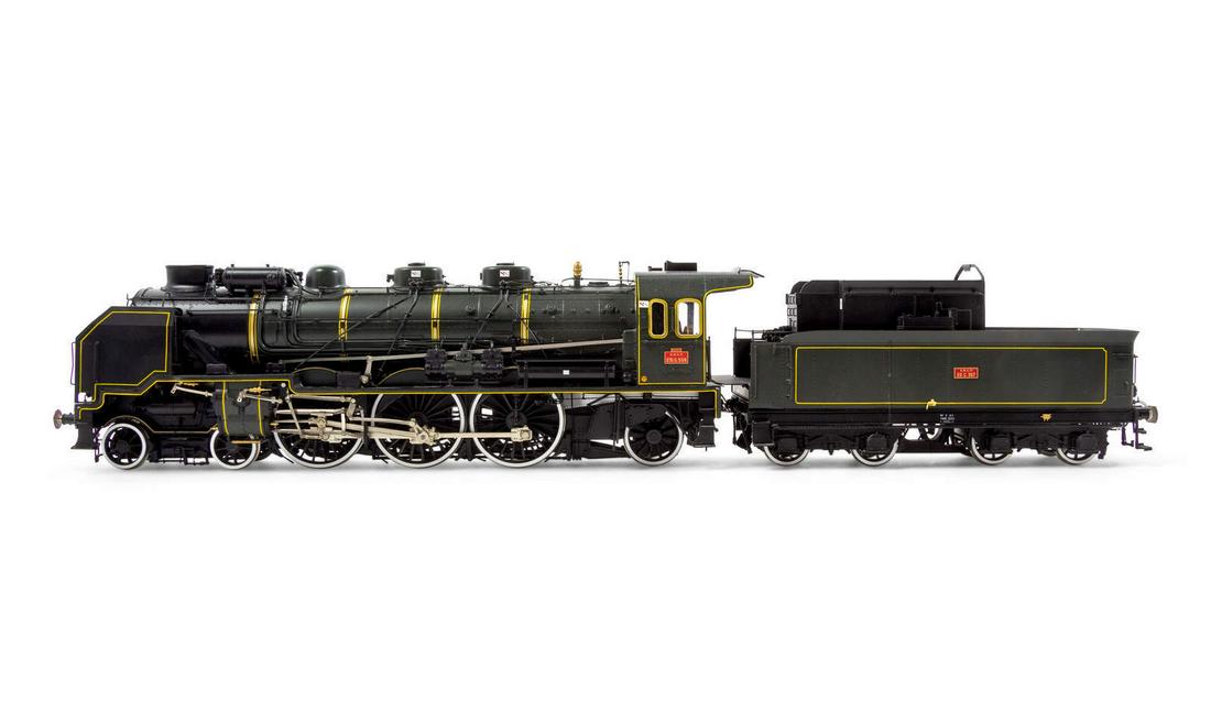 A Fulgurex Polychrome O-Gauge S.N.C.F 4-6-2 Locomotive: A Fulgurex Polychrome O-Gauge S.N.C.F 4-6-2 Locomotive and Tender Property from a Midwest Collector