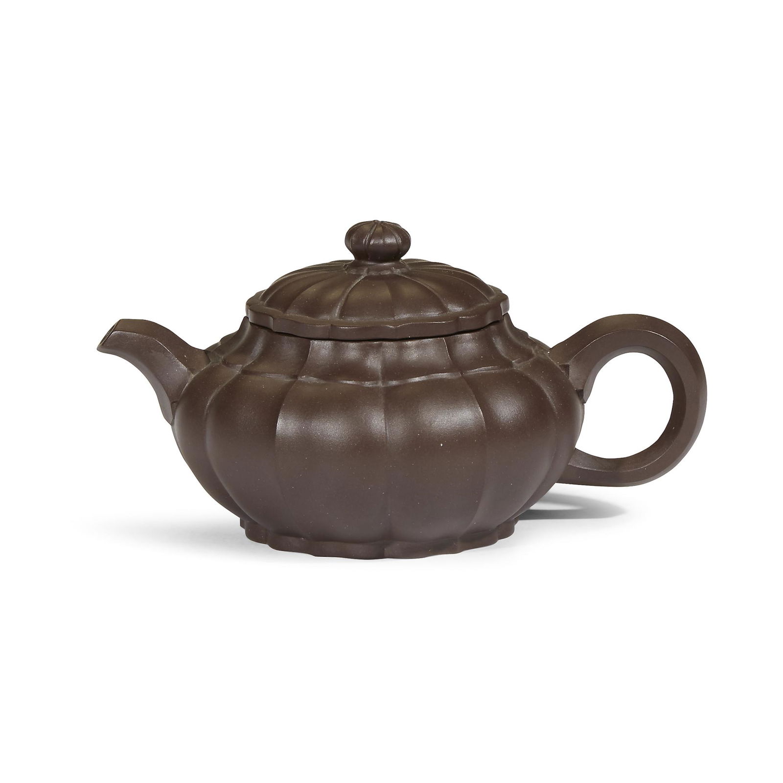 A Chinese Yixing stoneware teapot, 20th century (1 of 1)
