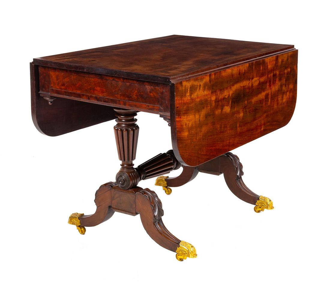 A Classical Mahogany Drop-Leaf Table (1 of 4)
