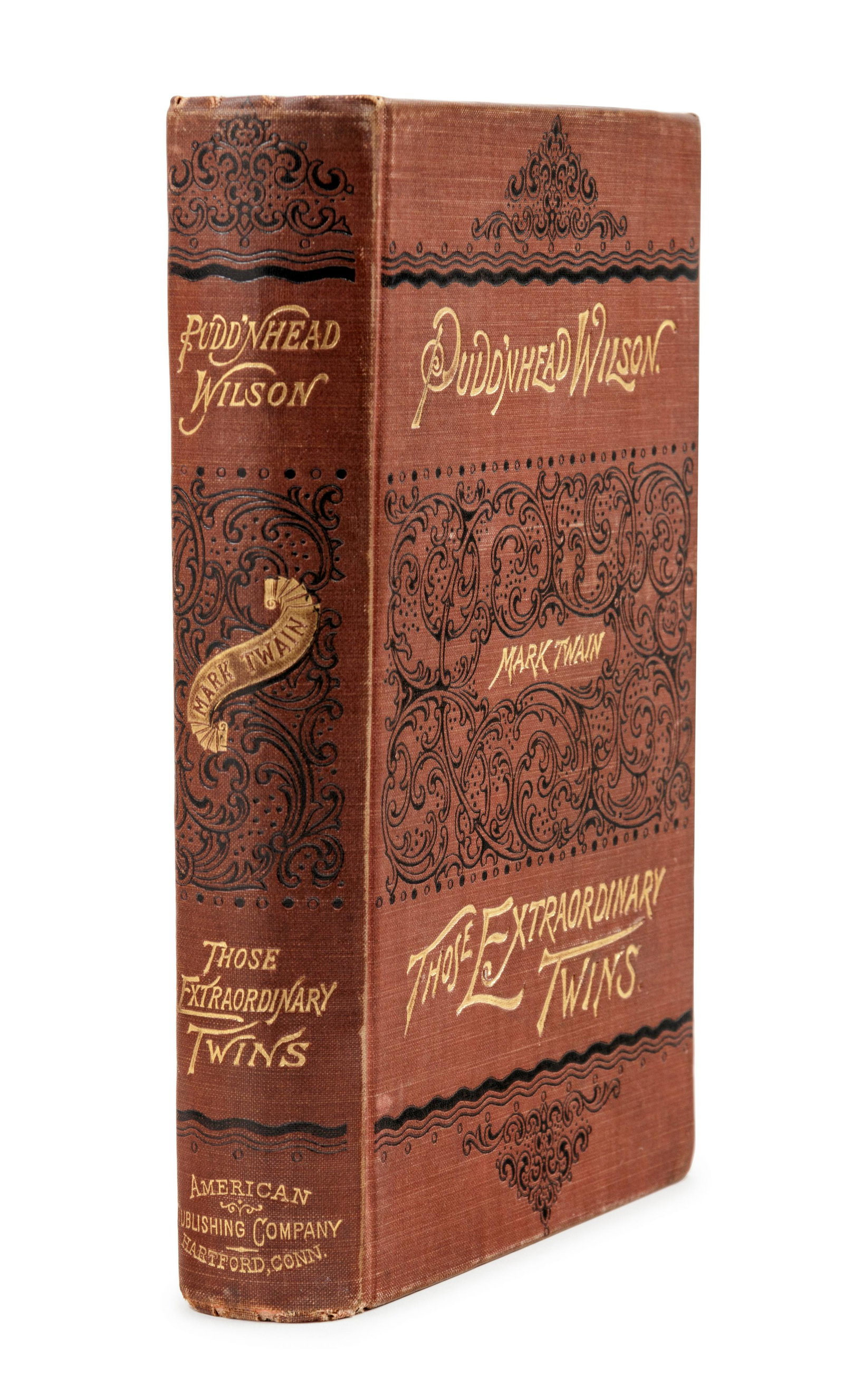 CLEMENS, Samuel Langhorne ("Mark Twain") (1835-1910).: CLEMENS, Samuel Langhorne ("Mark Twain") (1835-1910). The Tragedy of Pudd'nhead Wilson and the Comedy Those Extraordinary Twins. Hartford: American Publishing Company, 1894. 8vo. Photographic frontisp