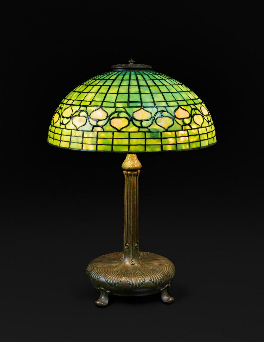 Tiffany Studios Acorn or Vine Pattern Lamp (1 of 1)