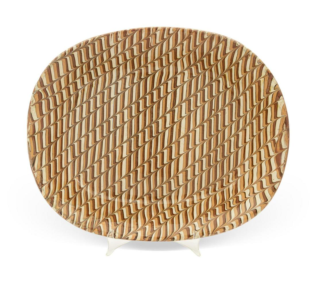 A Clarence Combed Slipware Meat Pie Dish (1 of 1)