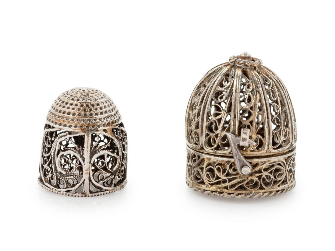 A Continental Silver Filigree Thimble and Thimble Case (1 of 2)
